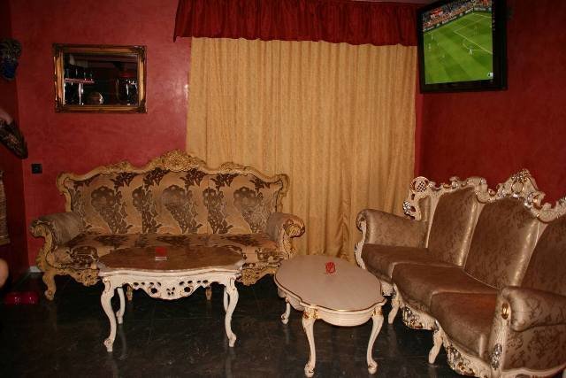 Tinere 18+, prezentabile