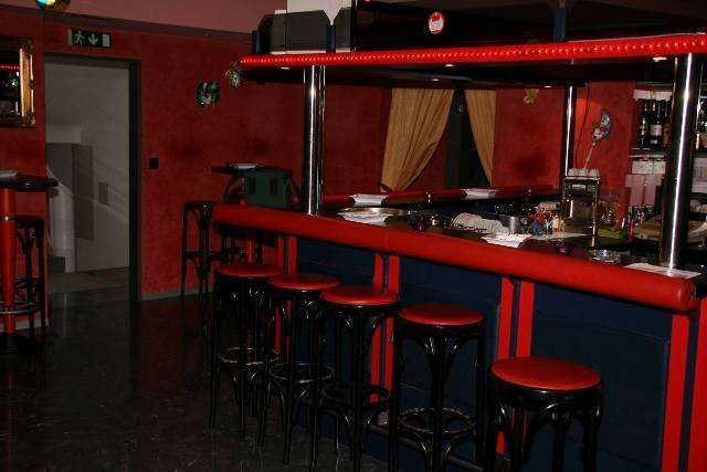 Tinere 18+, prezentabile