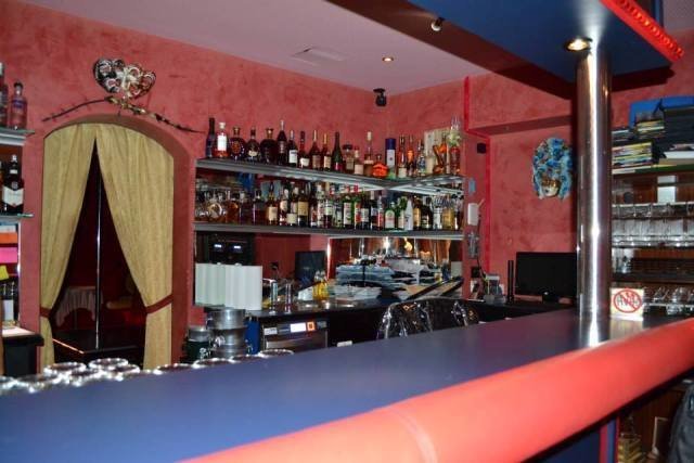 Tinere 18+, prezentabile